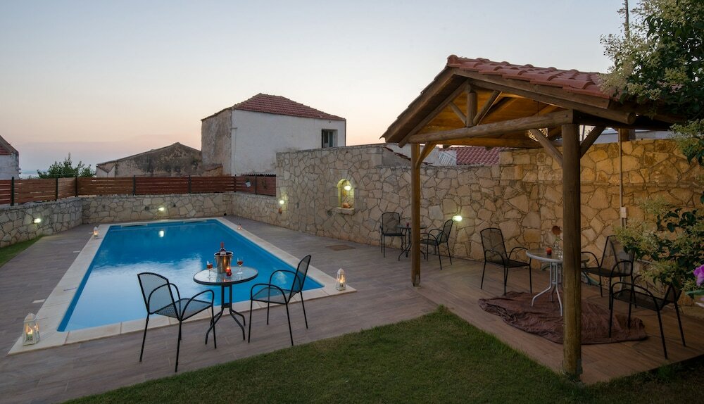 Фото Skandalis Traditional Suites