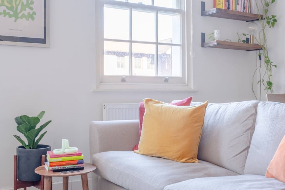 Фото Modern and Beautiful 2 Bedroom Flat - Haggerston