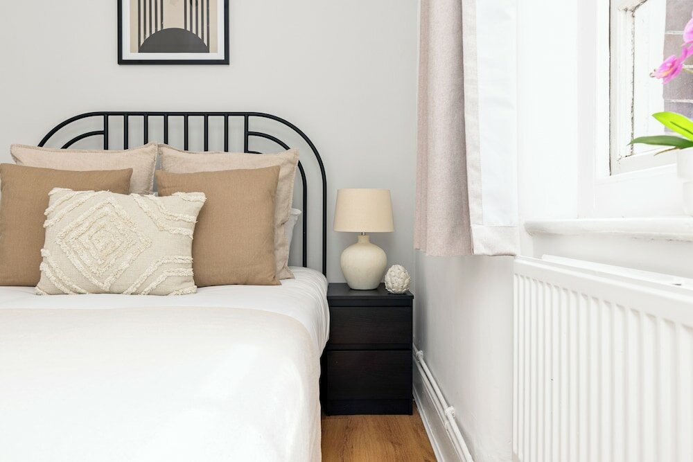 Фото The Bow Road Collection