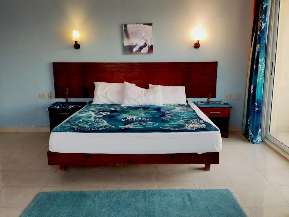 Фото Boulevard Apartment Hotel