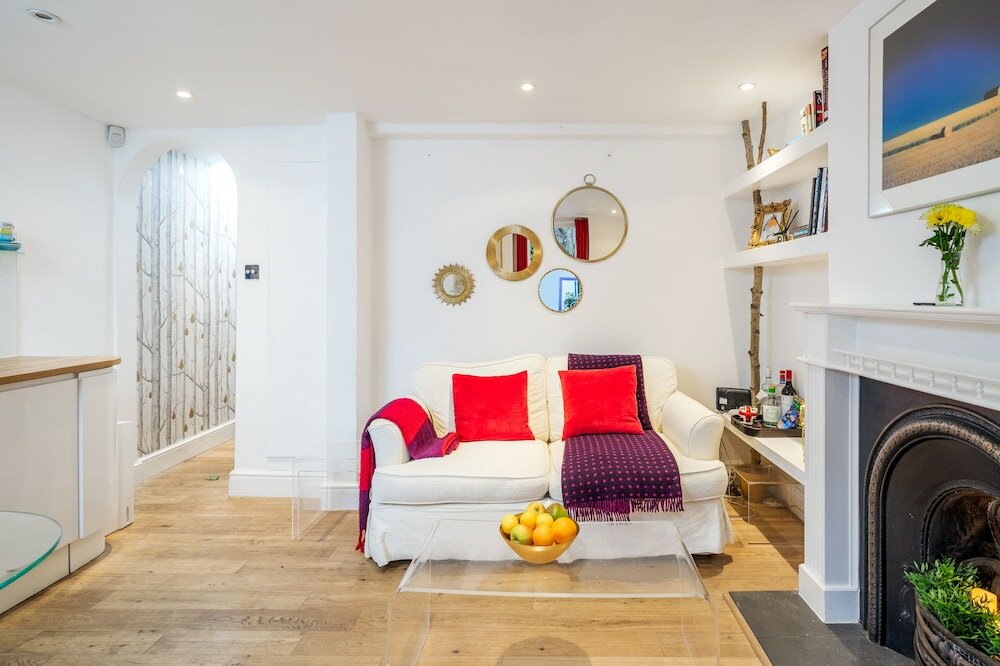 Фото Altido Colorful Apt W/Garden, In Shepherds Bush