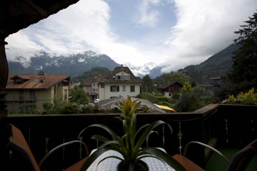 Фото Adventure Guesthouse Interlaken