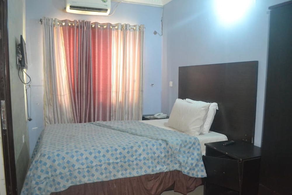 Фото отеля 3