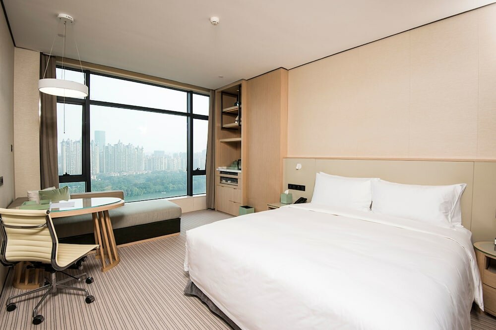 Фото Foshan Virtuous World Hotel