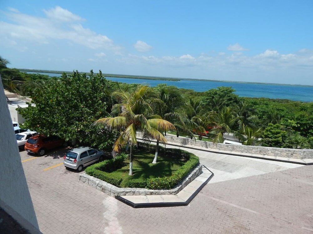 Фото Solymar Cancun Condos