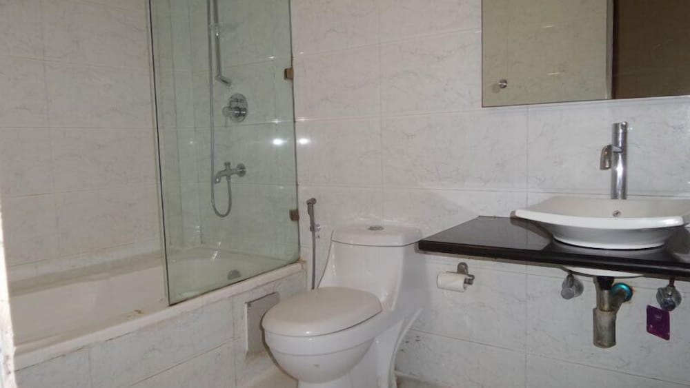 Фото Hotel Wti Airport