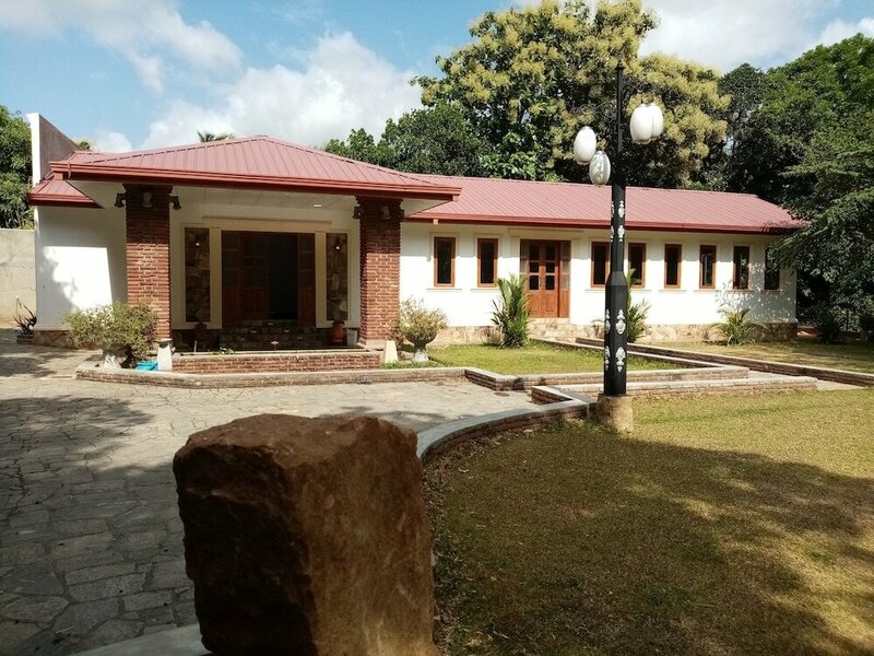 Гостиница The Crown Hotel Dambulla