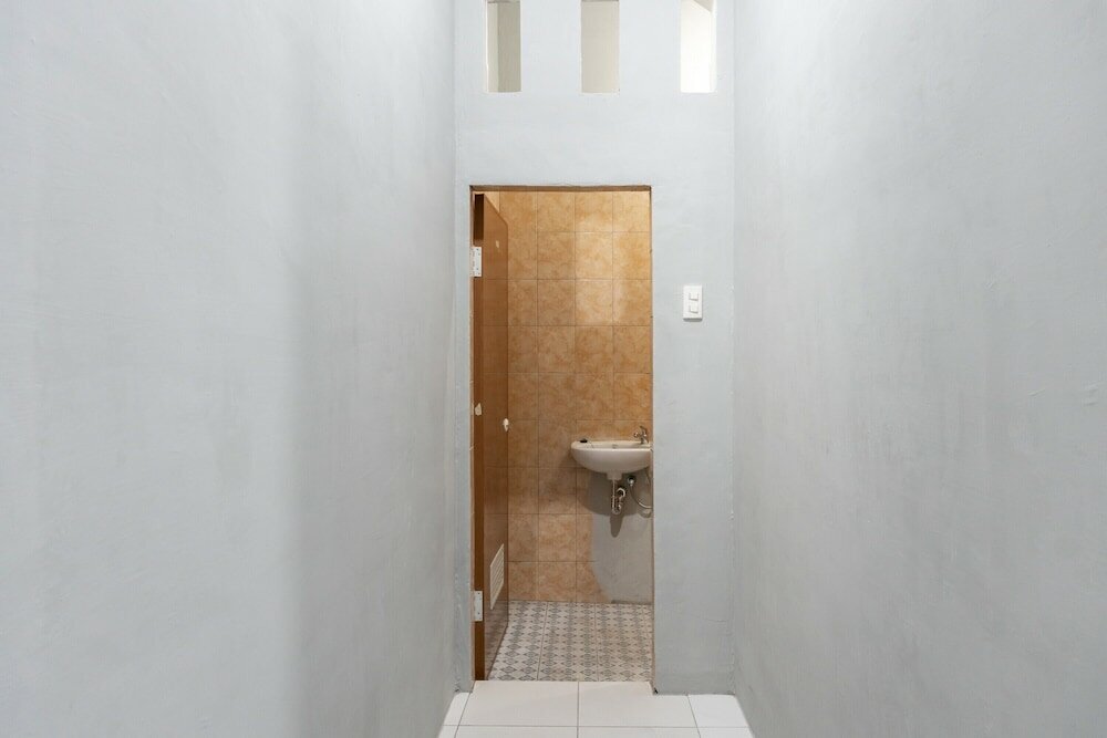 Фото RedDoorz near Manhattan Square Medan