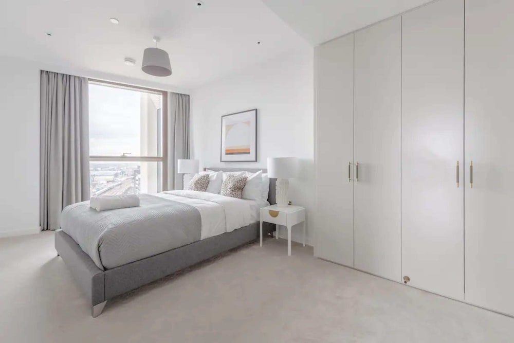 Фото Luxurious 2bd Flat by the River Near Vauxhall