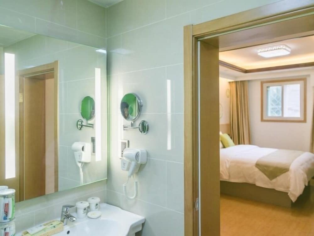 Фото Greentree Inn Beijing Houhai Express Hotel