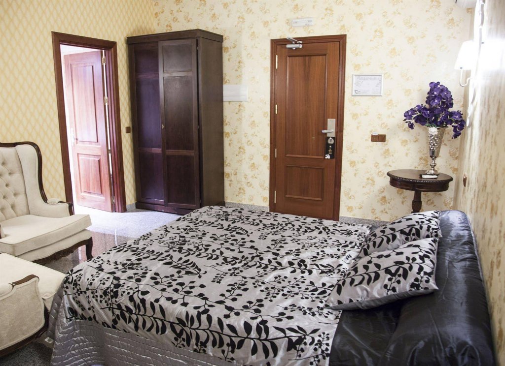 Фото Hotel Plaza del Castillo