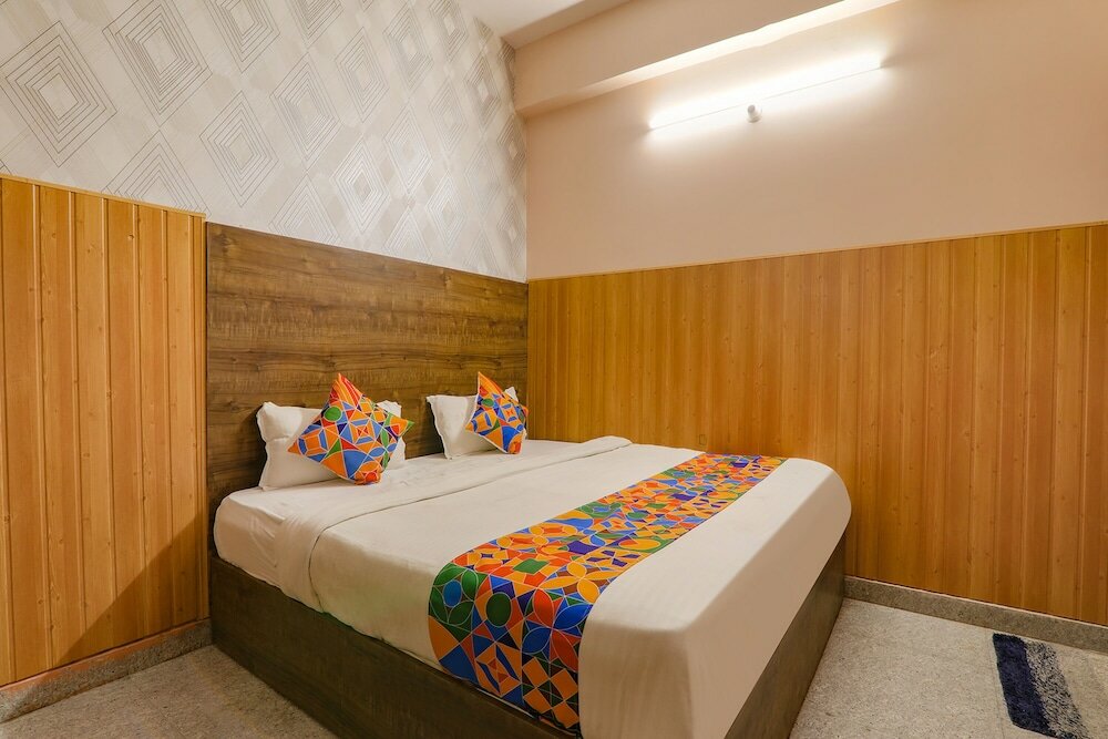 Фото Fabhotel Gsv Inn