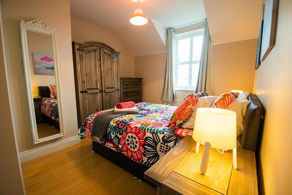 Фото Modern Central Three Bedroom House