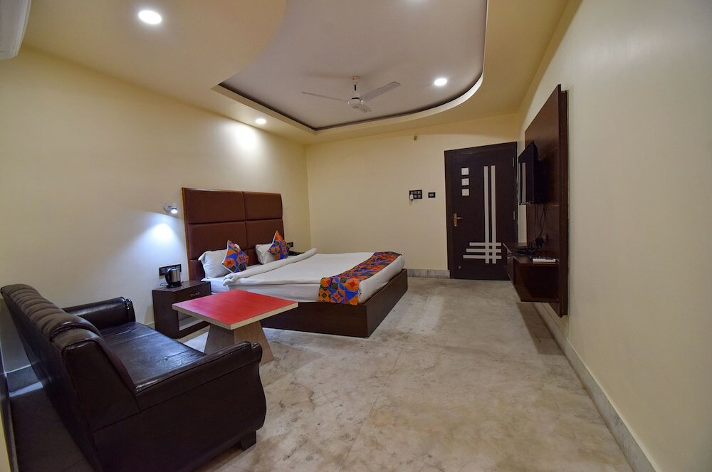 Фото Fabhotel Red Rose