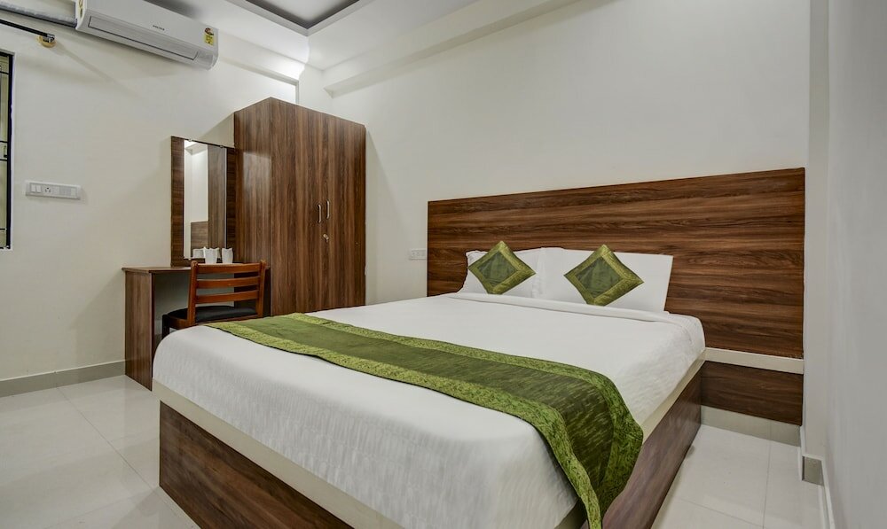 Фото Treebo Trip Hotel New Golden Key