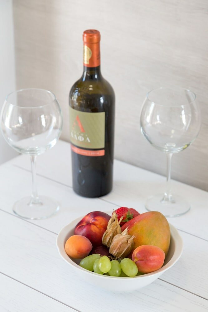 Фото White Pearls Luxury Suites - Adults Only