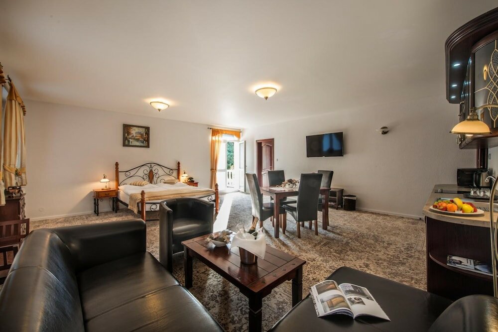 Фото Hotel Svätojánsky kaštieľ