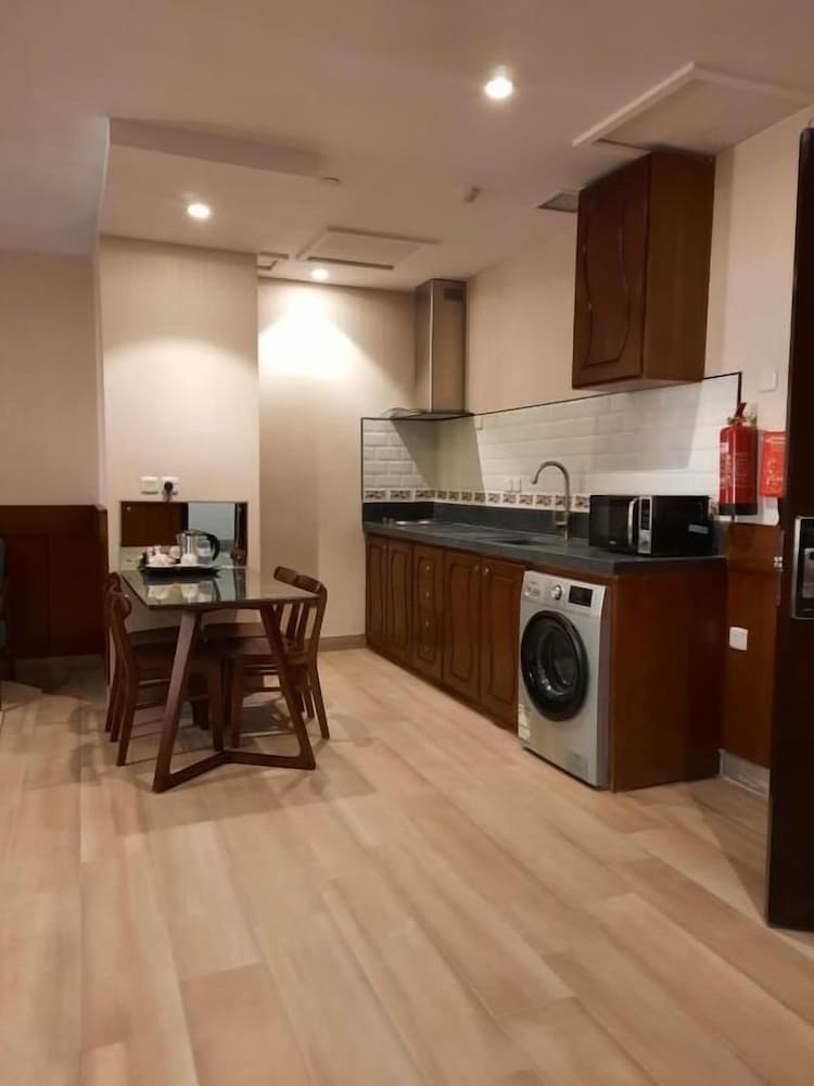 Фото Biz Hotel Apartments