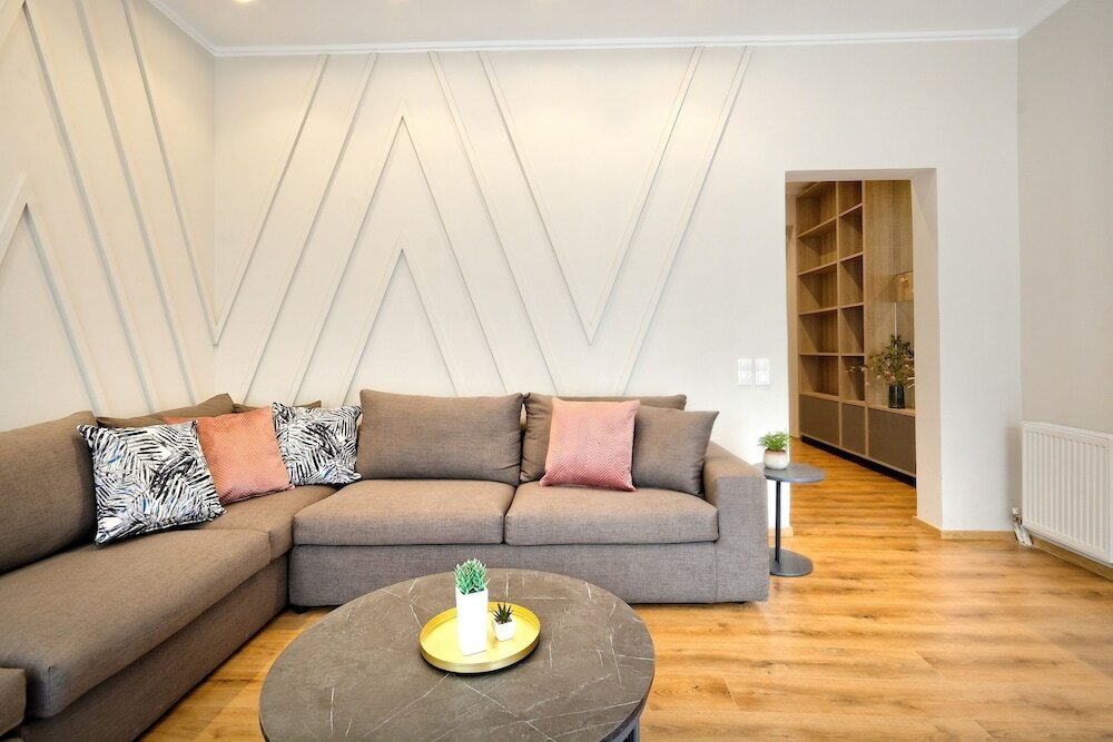 Фото The Flirty Athens