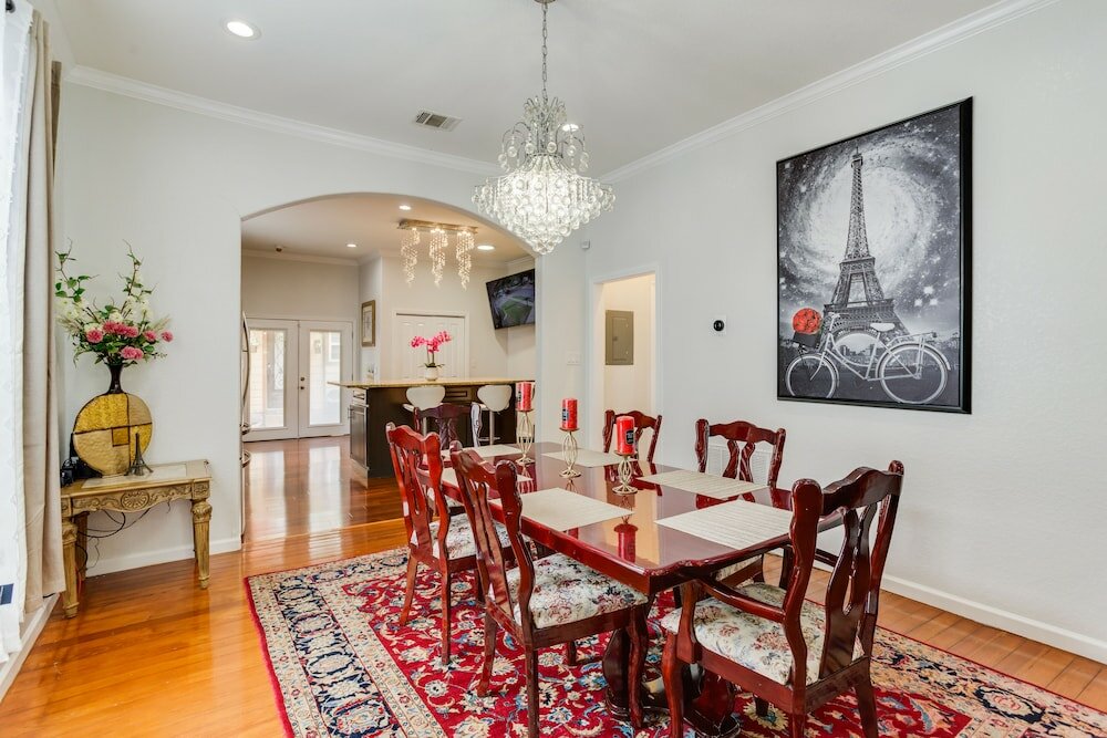 Фото Woodlawn Main-House Downtown Sa