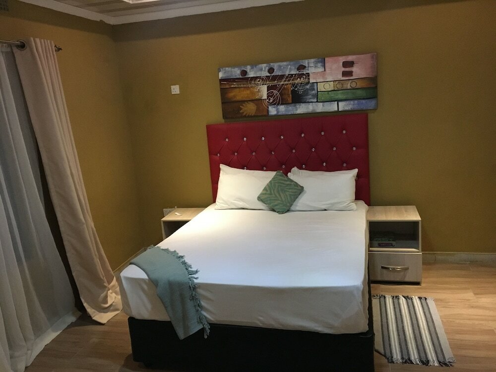 Фото Flower Inn Guest House