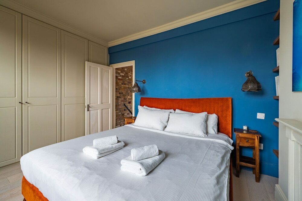 Фото Charming Home With Roof Terrace in East London by Underthedoormat