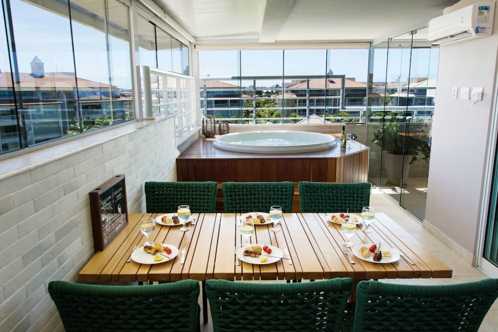 Фото Penthouse Apartment with Hot Tub near Beach