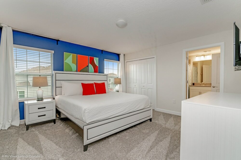 Фото Modern Townhome W/private Pool & Free Water Park!