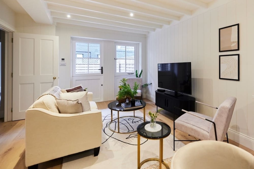 Фото The Fulham Scenery - Dazzling 2bdr Flat With Garden