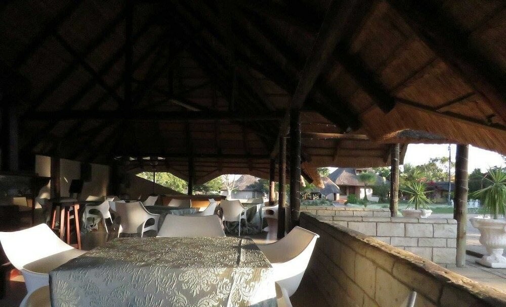 Фото Dwaleni Farm Lodge