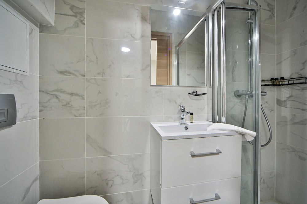 Фото Blue Night International 49