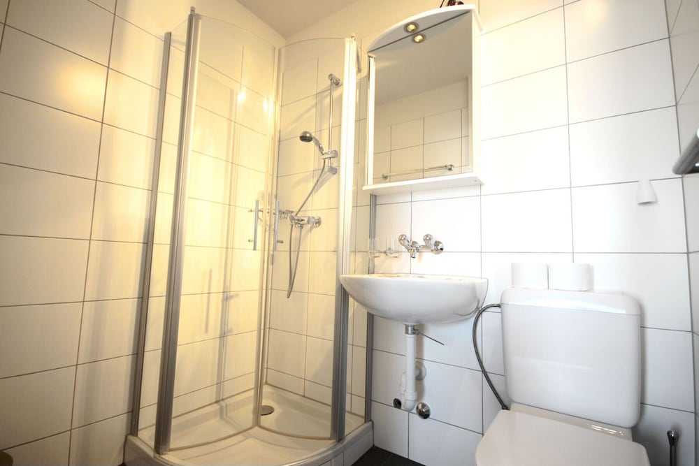 Фото HITrental Letzigrund - Apartment