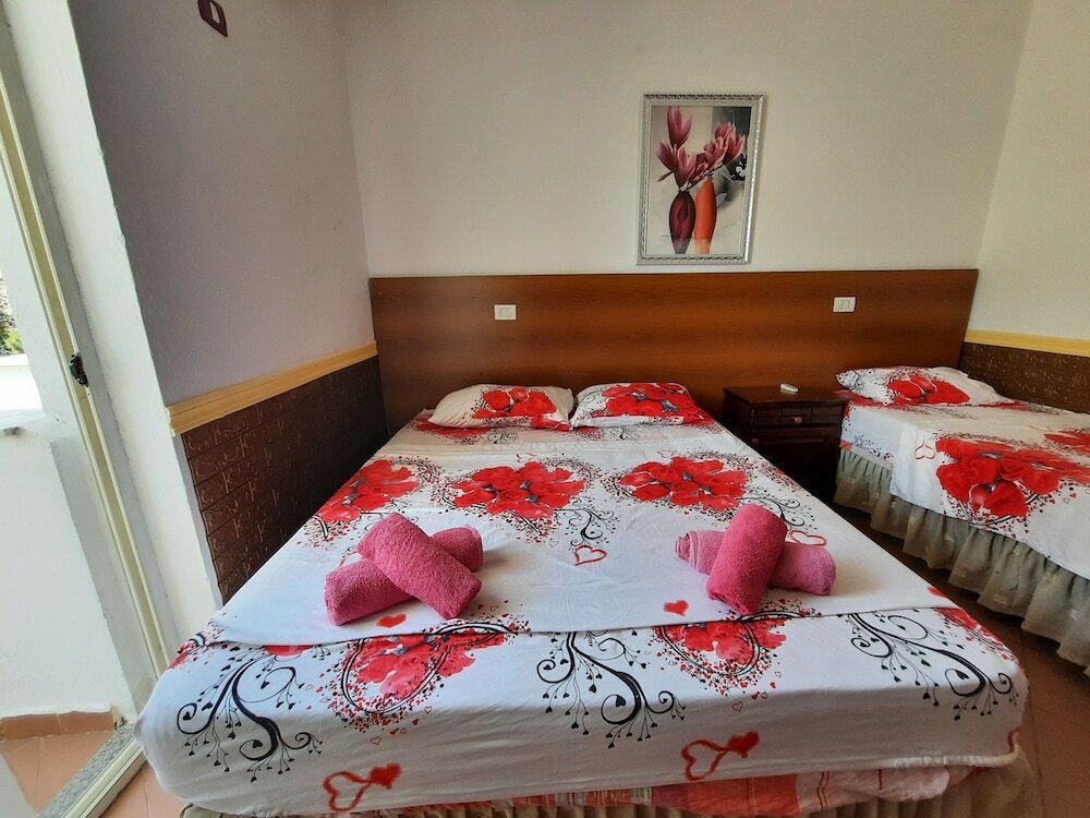 Фото Hotel Nacional Durres