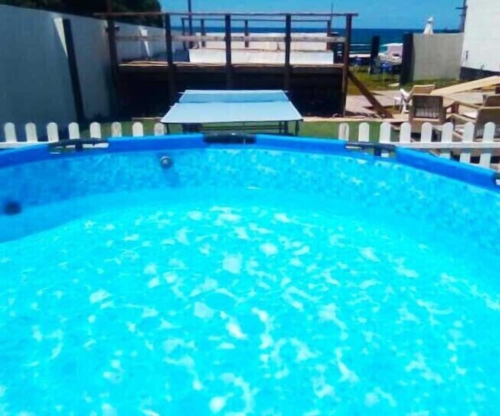 Фото Escuela de Surf y Hostel Baldaio