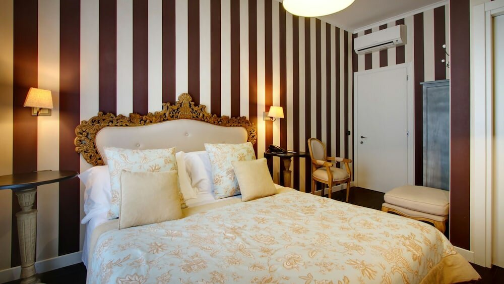 Фото The B Place Ezio