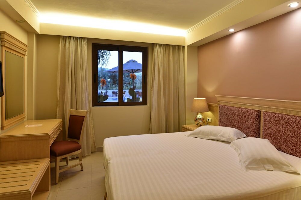 Фото Okeanis Golden Resort