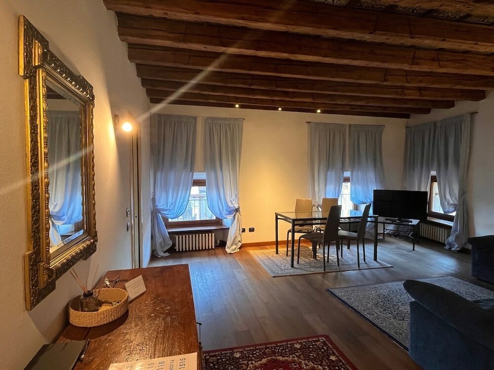 Фото Piazza Erbe Lodge