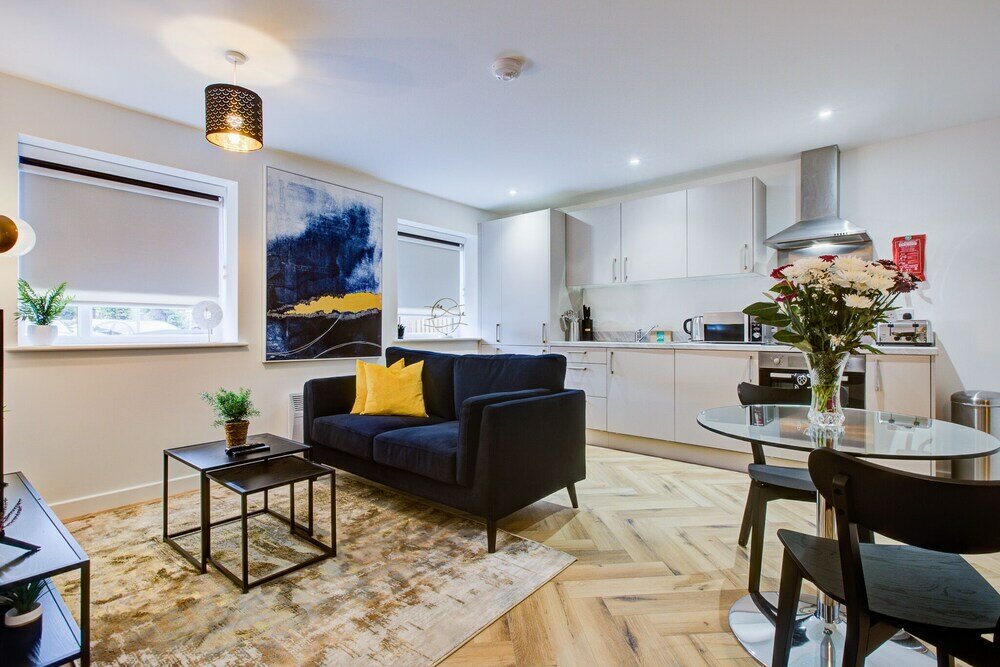 Фото Hybrid Resi - Mitcham