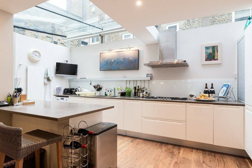 Фото Cosy 1-bed Home, Notting Hill