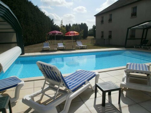 Гостиница Hôtel The Originals Bernay Acropole в Берне