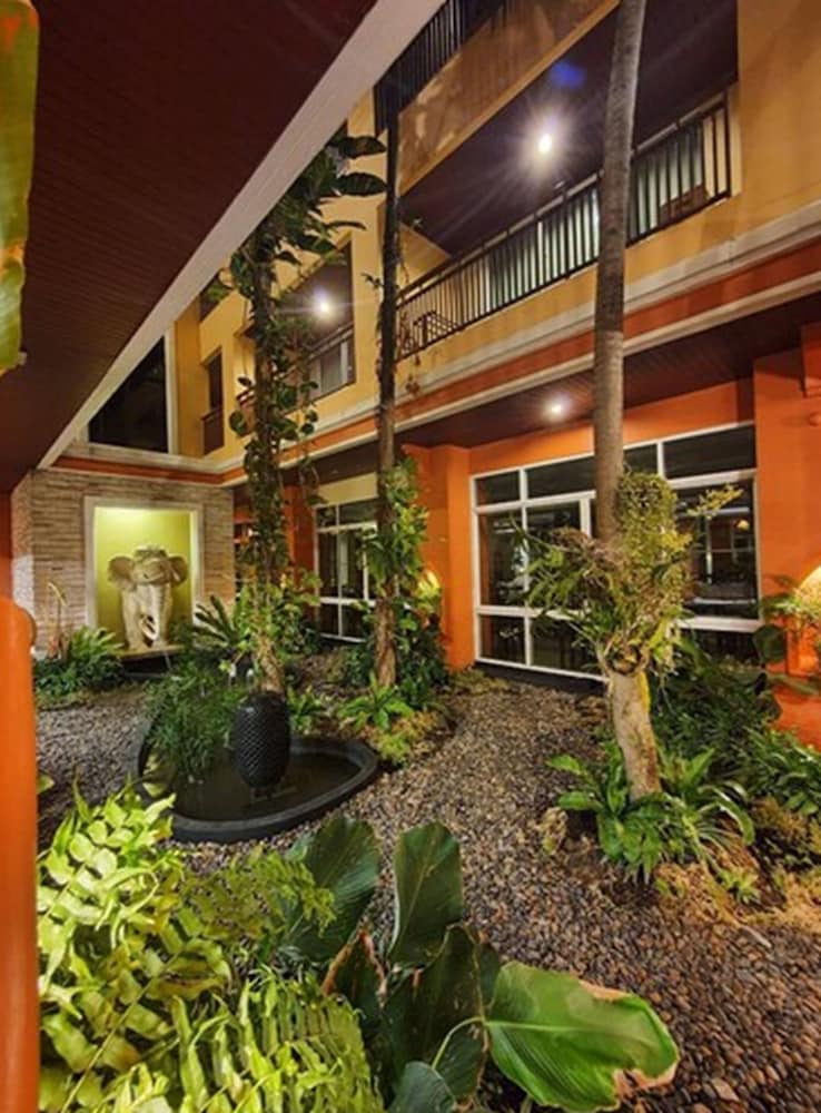 Фото Chateau EN Ville Pattaya