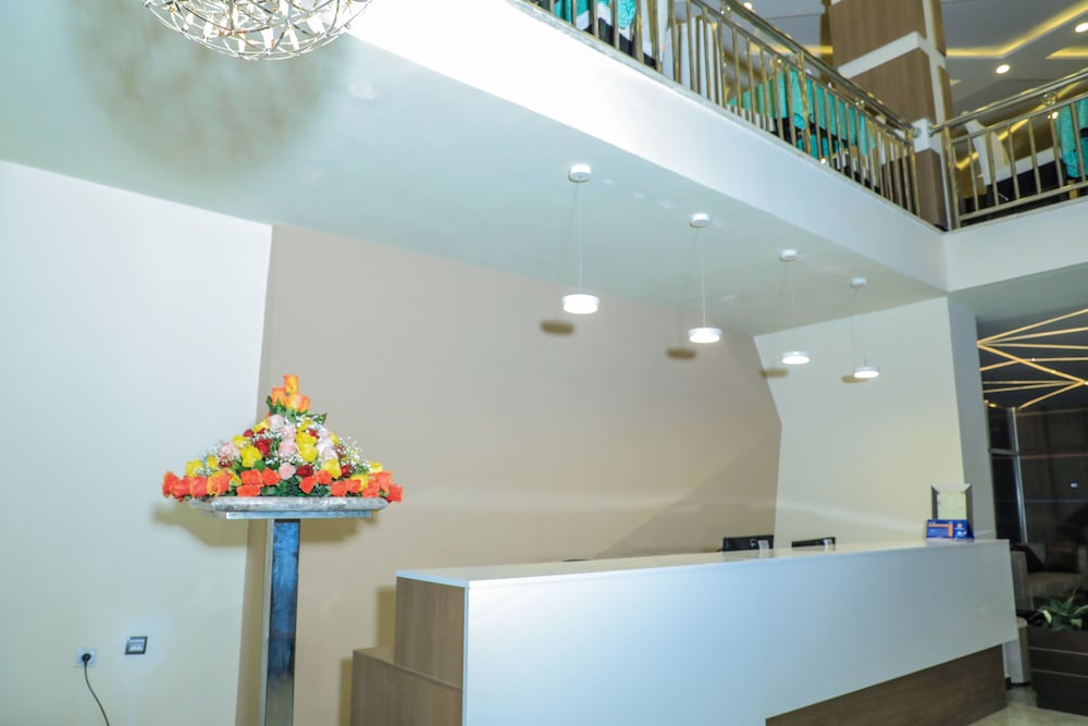 Фото Garalay Hotel