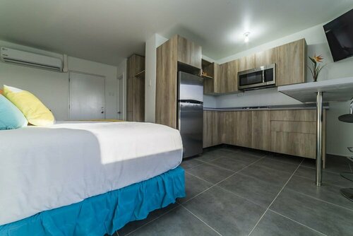 Гостиница Turibana Plaza Suite 17 в Пальм Бич