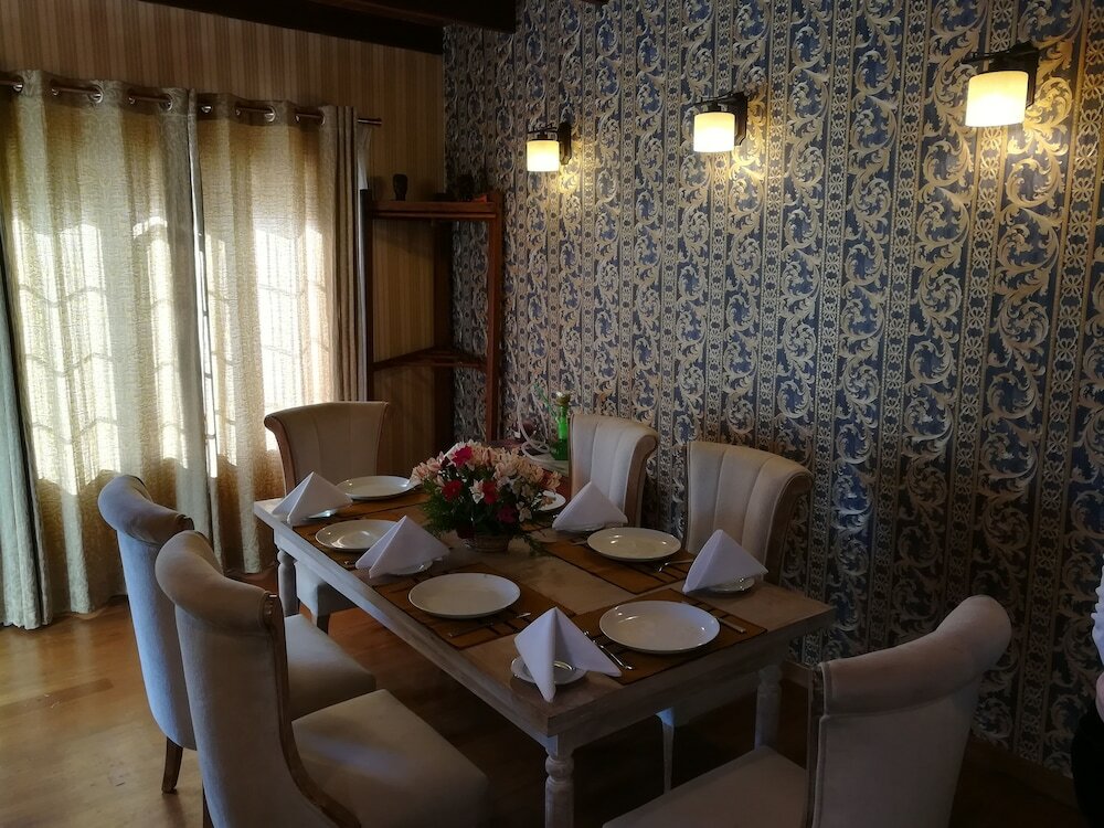 Фото Lakeside Cottages