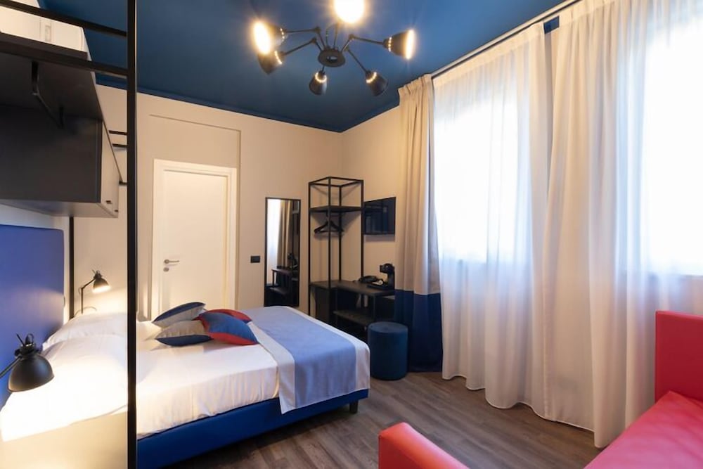 Фото The Time Home&Hotel