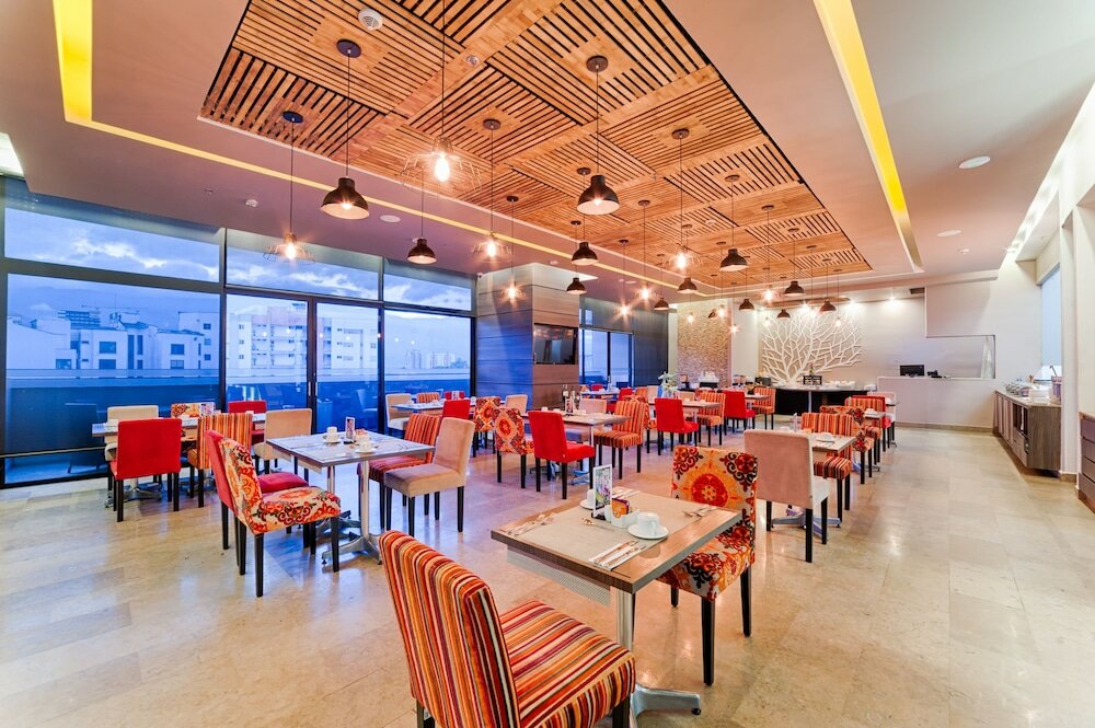 Фото Hotel Mocawa Plaza Armenia