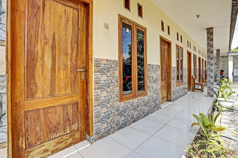 Фото Spot On 91824 Rumah Kaloka Syariah