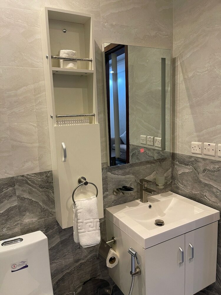 Фото New Holiday Serviced Apartments