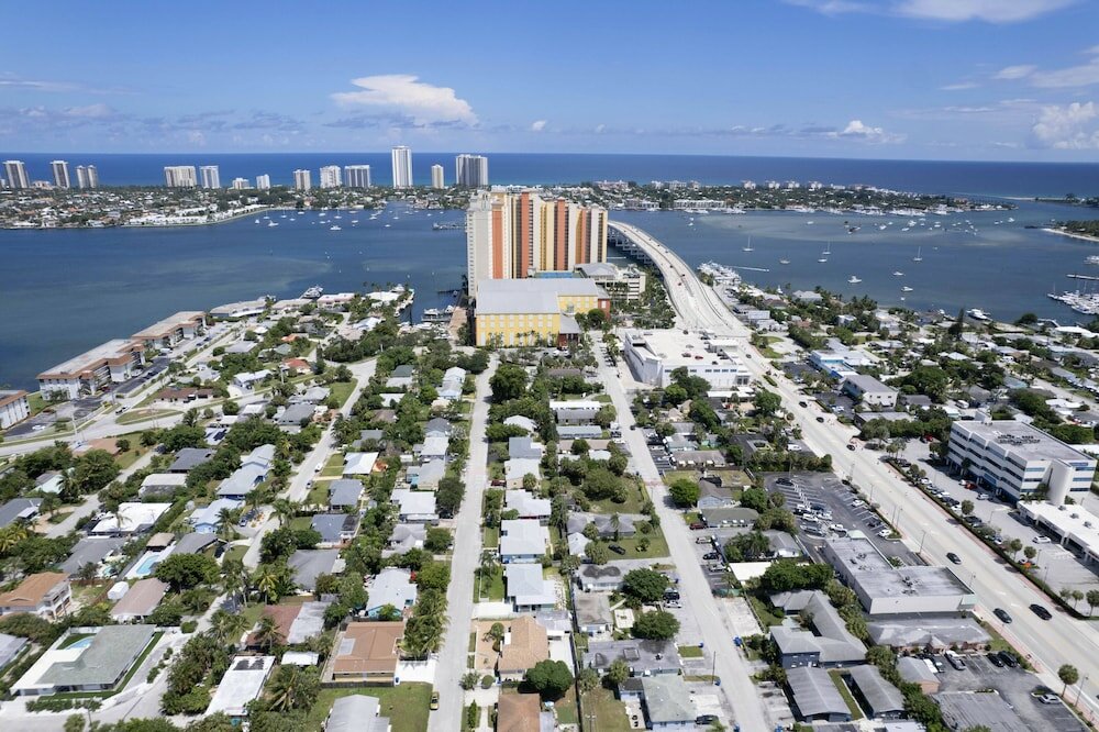 Фото Beach-anchor Palms