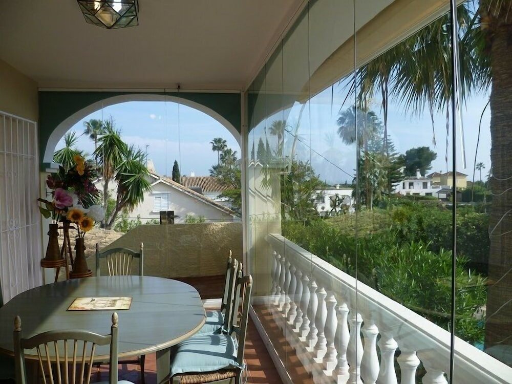 Фото Great Villa Close To Beach - Marbella